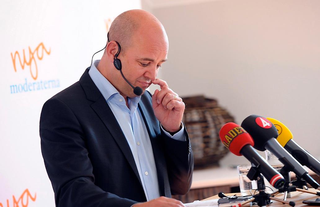 I minoritet Möjligheten för Reinfeldt att få igenom förslaget om ett femte jobbskatteavdrag är i dag små, såvida han inte börjar ­örhandla med något av oppositionspartierna.