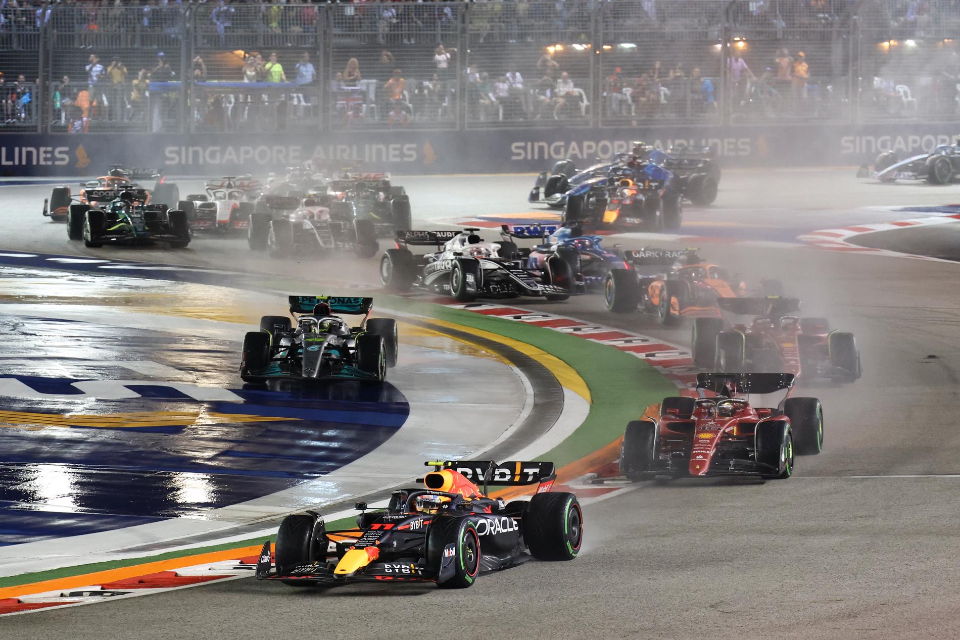 Sergio Perez vann Singapore GP och Max Verstappen slutade på plats sju.