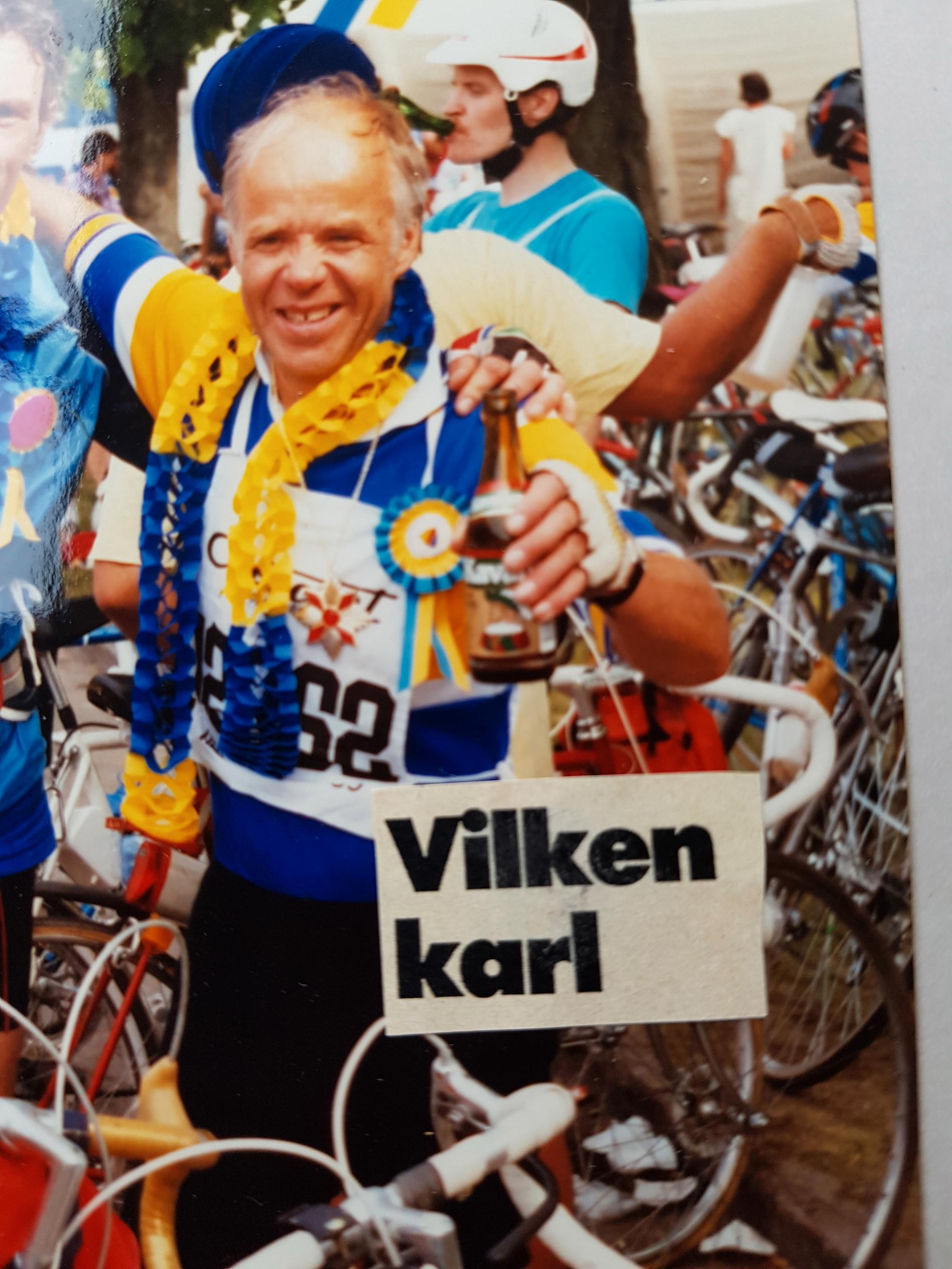 Gösta Andersson , 77,  blev påkörd under en cykeltur vid Jakobsberg. 