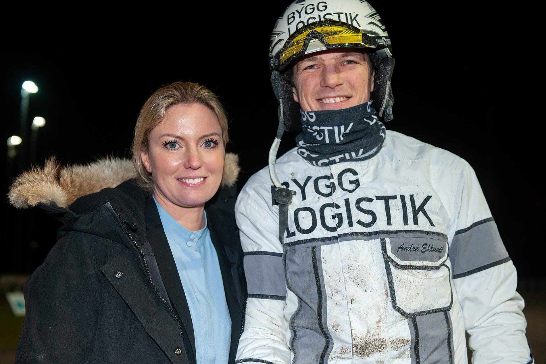 Sofia Aronsson och André Eklundh efter V75-segern.