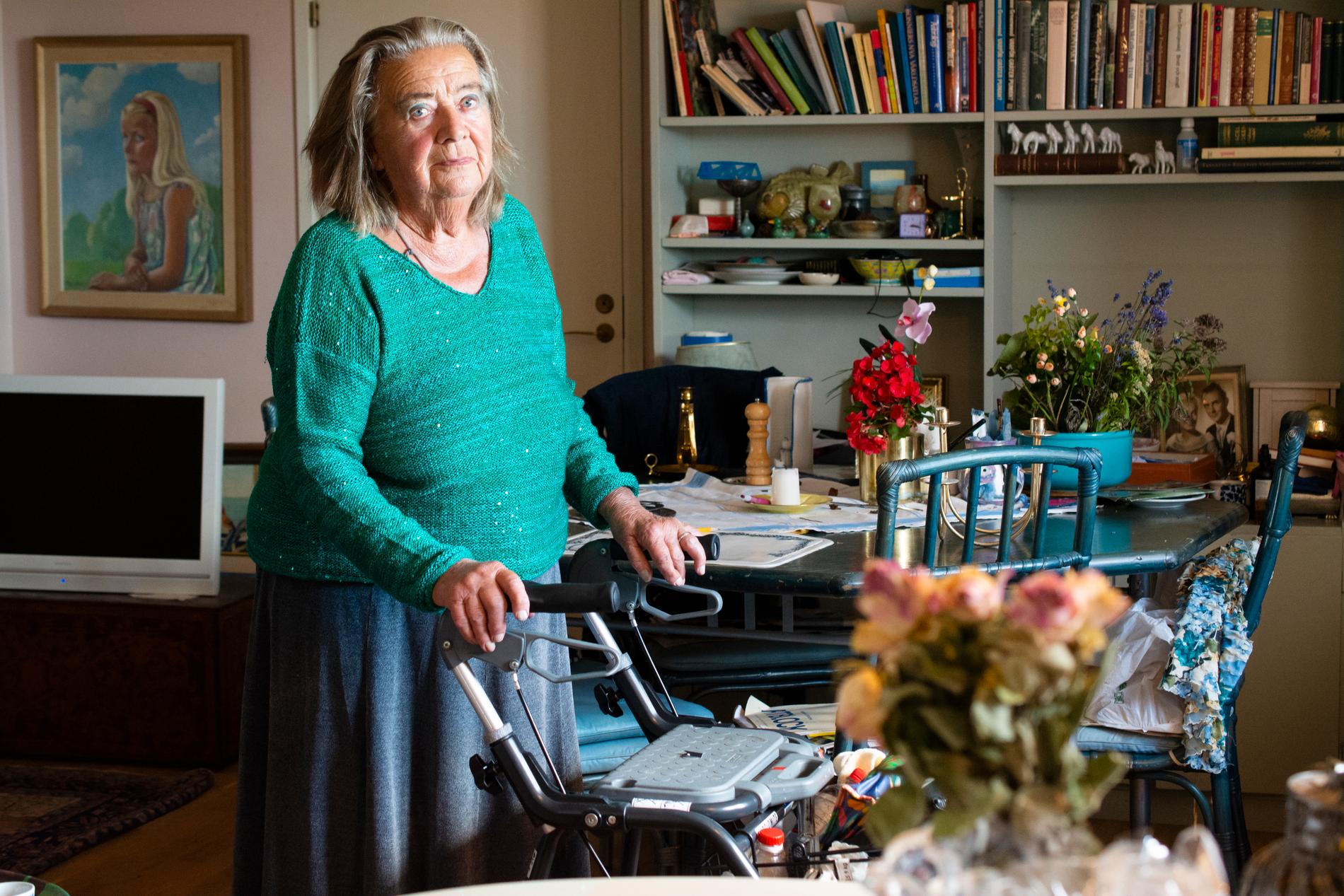 Agnes Fröberg, 85, vräks ur sin lägenhet. 