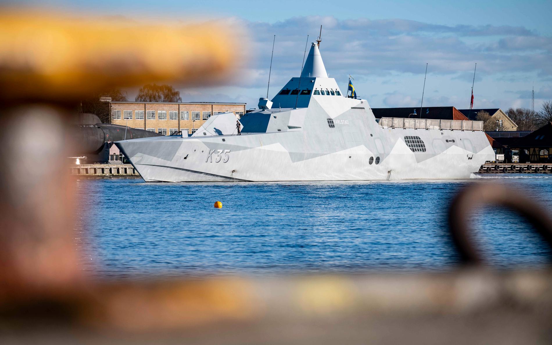 Den svenska korvetten HMS Karlstad följde en nybyggd rysk ubåt på internationellt vatten i oktober. Arkivbild.