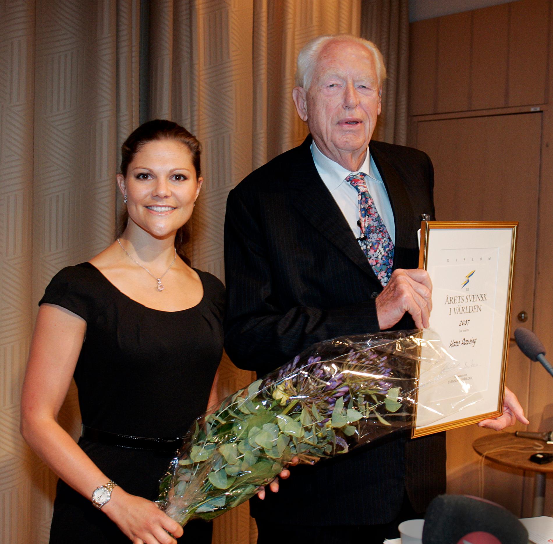Föreningen Svenskar i Världen utsåg företagsledaren och entreprenören Hans Rausing, då 81 år, till Årets svensk i världen 2007.