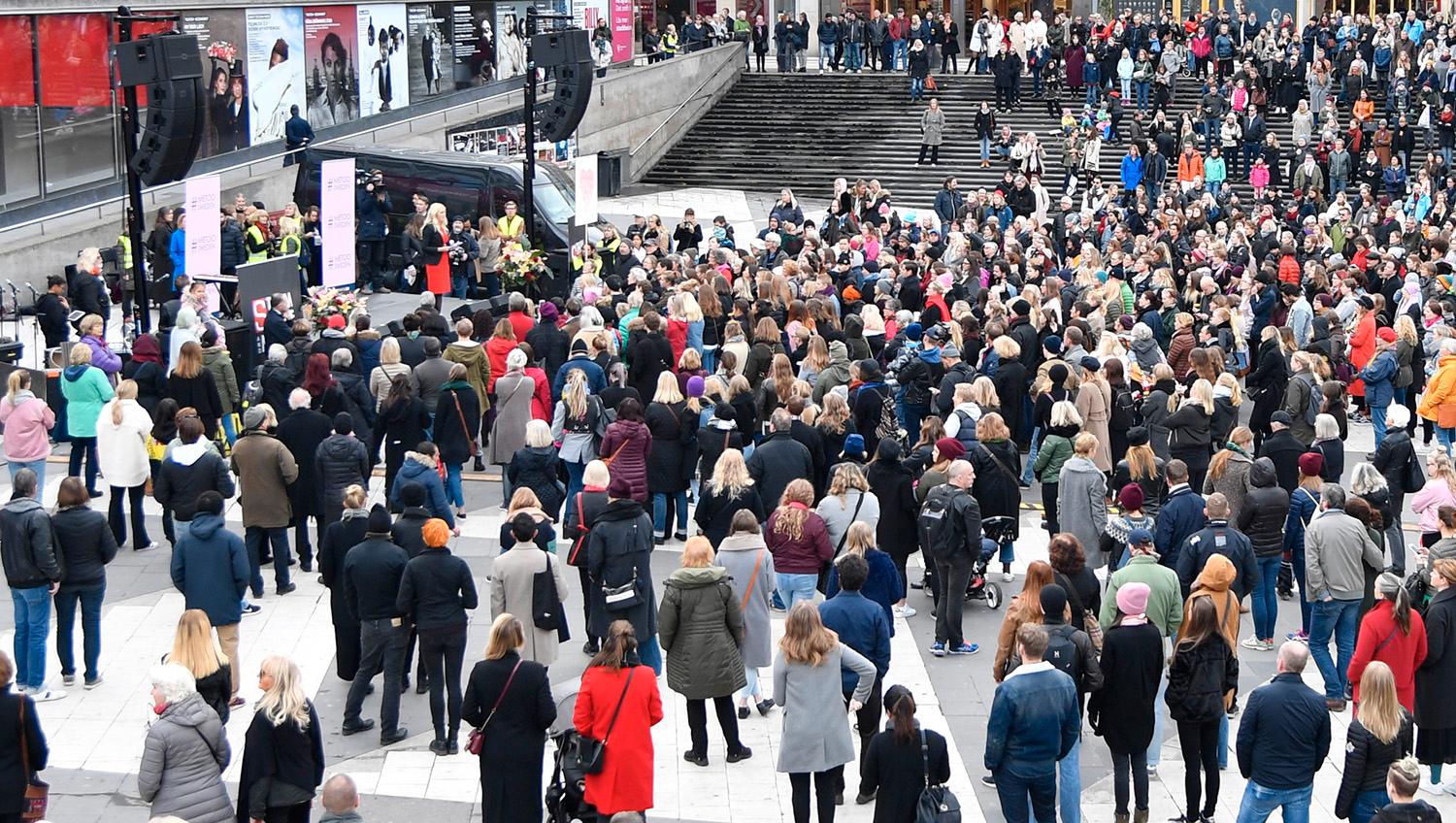 Demonstration för Metoo på Sergels Torg i Stockholm.