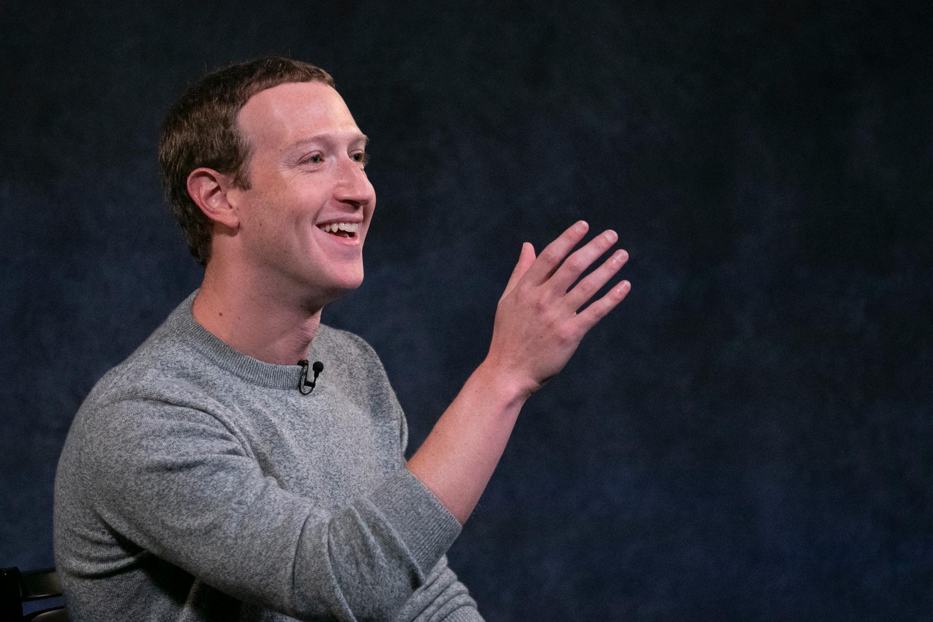 Facebook och dess grundare och chef Mark Zuckerberg har drabbats av en stöld. Hårddiskar med Facebooks lönelistor, omfattande omkring 29 000 avlönade, har stulits ur en bil någonstans i närheten av högkvarteret i Menlo Park, Kalifornien. Arkivbild.