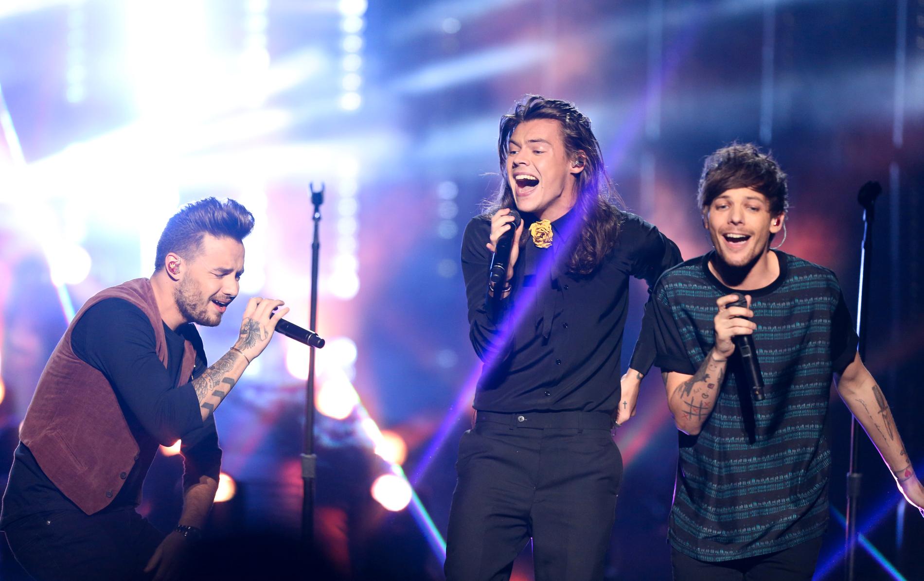 Liam Payne, Harry Styles och Louis Tomlinson i One Direction 2015.