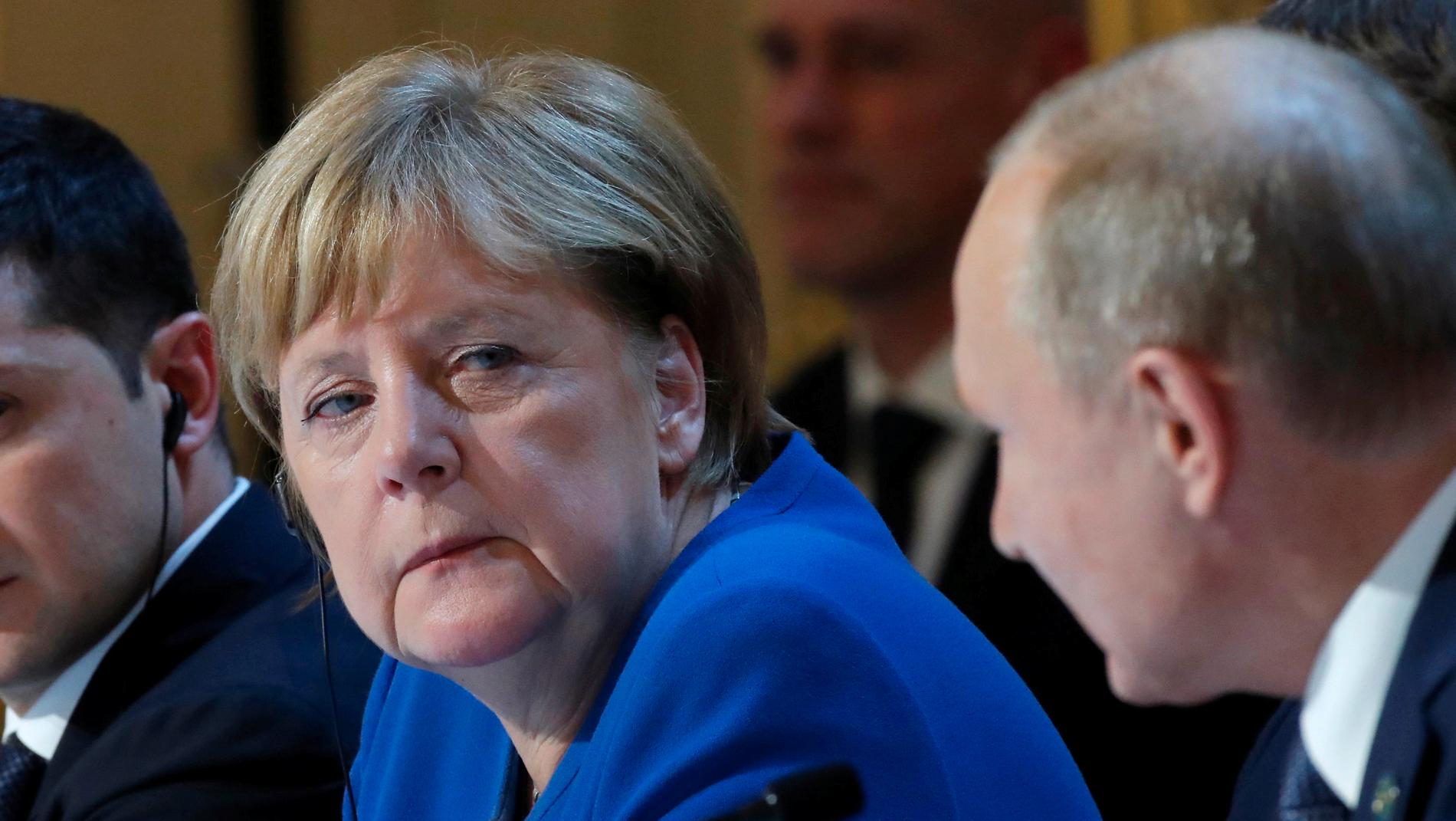 Tyskland ifrågasätter ryska uppgifter om offret för ett uppmärksammat mord i Berlin. Tysklands förbundskansler Angela Merkel träffade Rysslands president Vladimir Putin (till höger) tidigare i veckan.