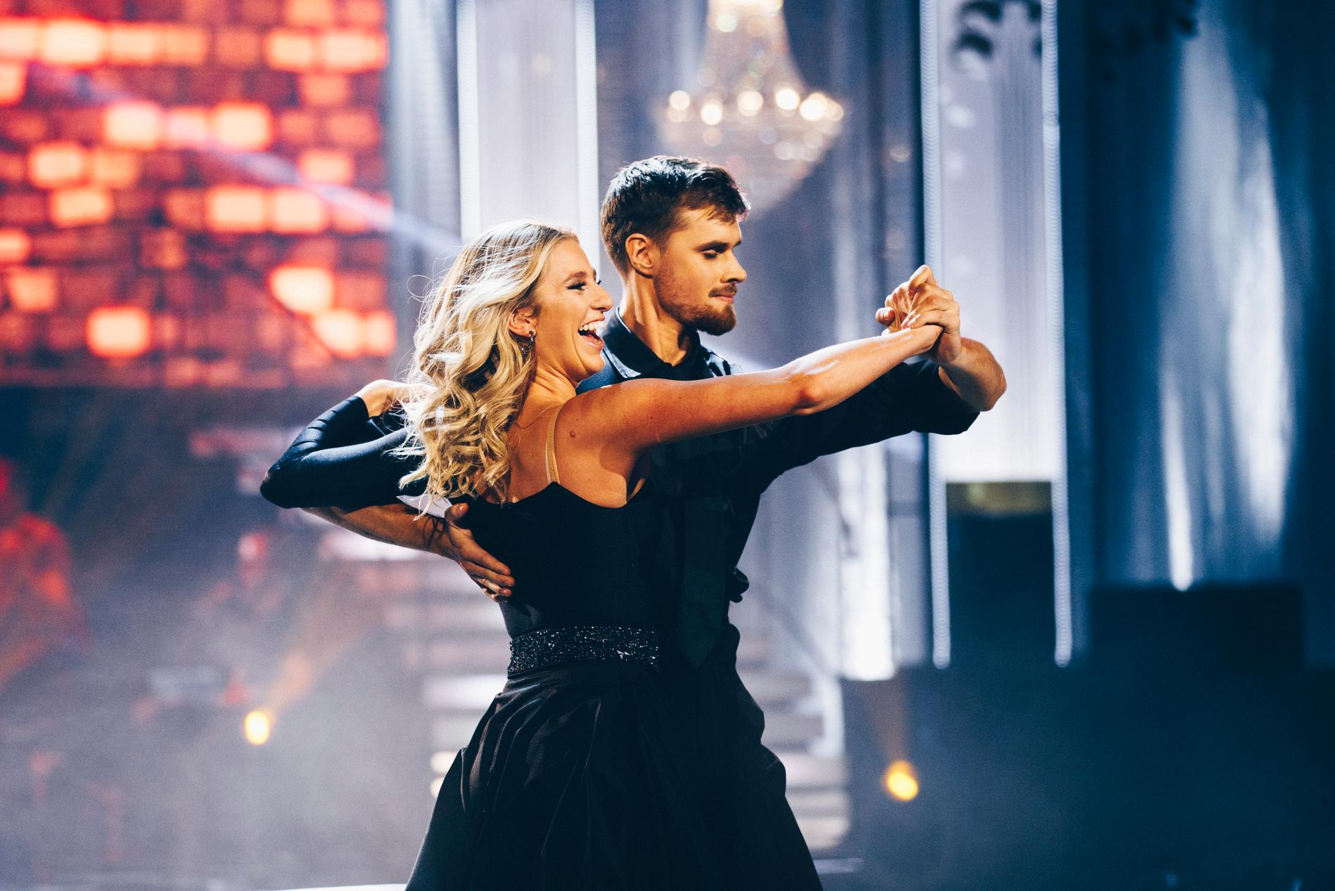 Penny Parnevik och Jacob Persson har dansat färdig i ”Let’s dance”.