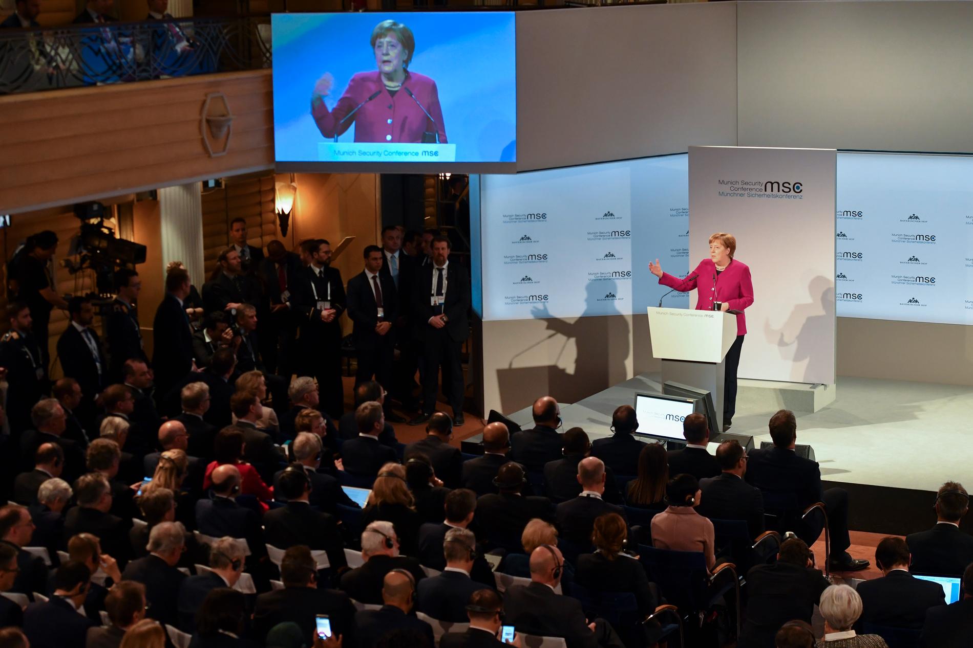 Tysklands förbundskansler Angela Merkel betonade globalt samarbete i sitt tal vid säkerhetskonferensen i München.