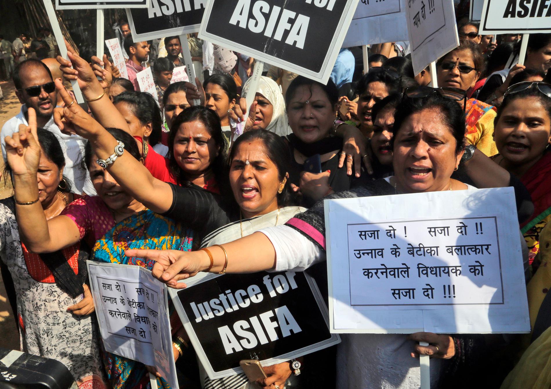 Många demonstrerade under 2018 för hårdare våldtäktslagar i Indien. Arkivbild.