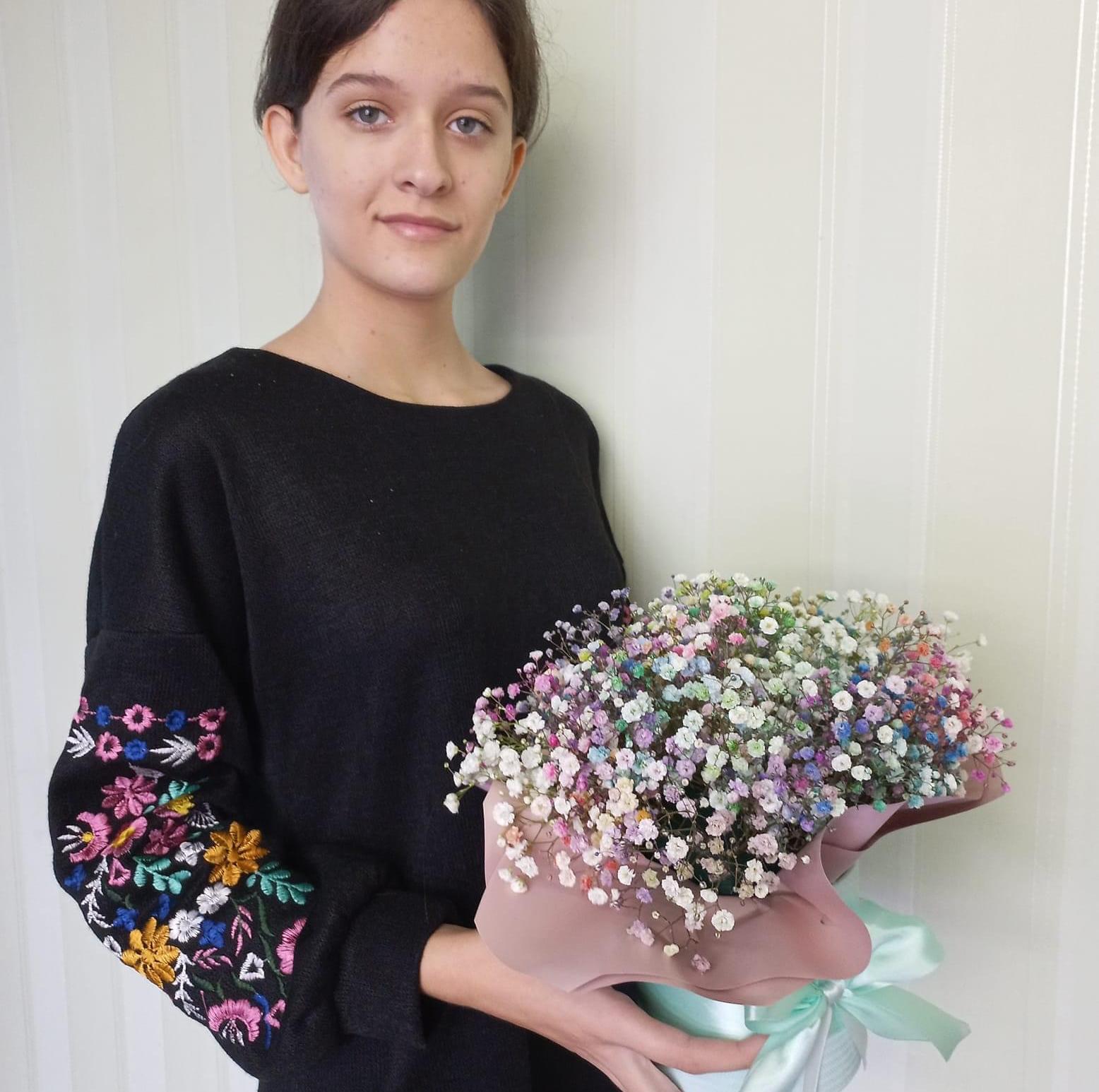 Alena Zagreba, 15 har bloggat från Mariupol.