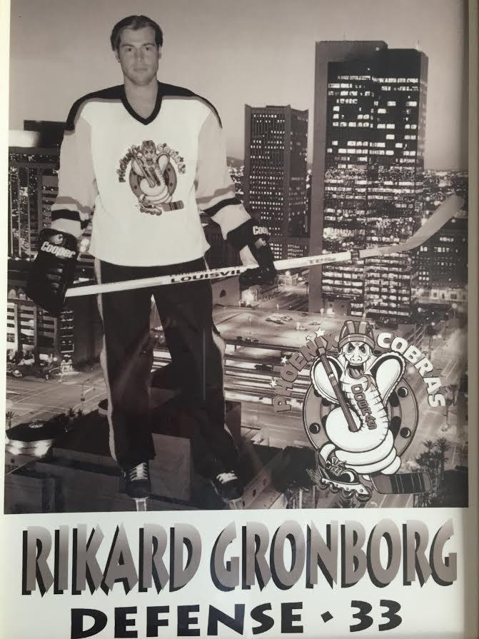 Rikard Grönborg spelar rollerhockey i Phoenix för 22 år sedan