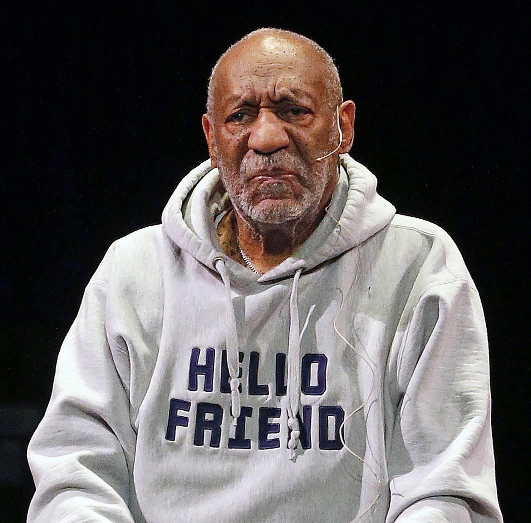 Bill Cosby har anklagats för att ha sextrakasserat minst 35 kvinnor.
