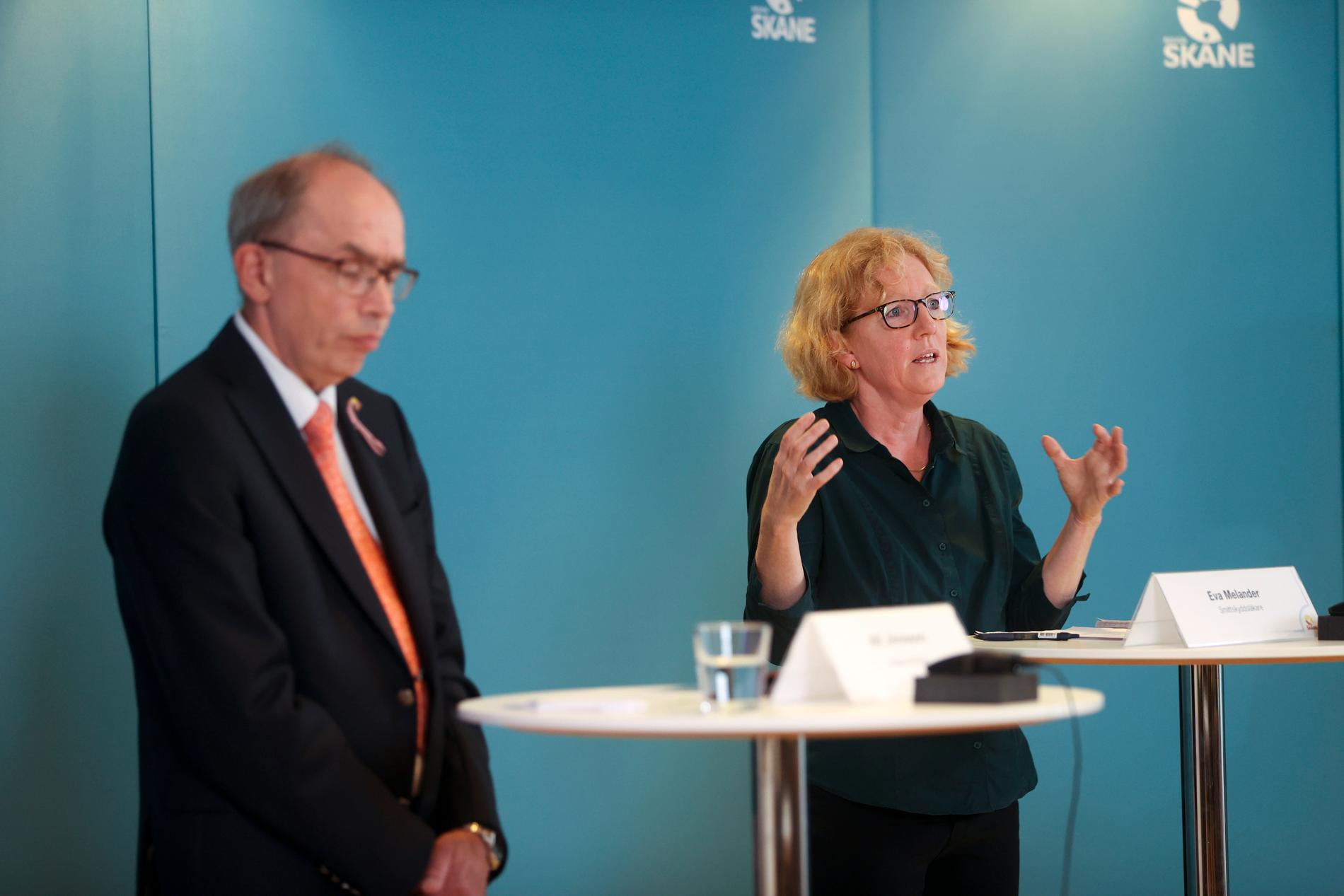 Region Skånes regiondirektör Alf Jönsson och smittskyddsläkaren Eva Melander.
