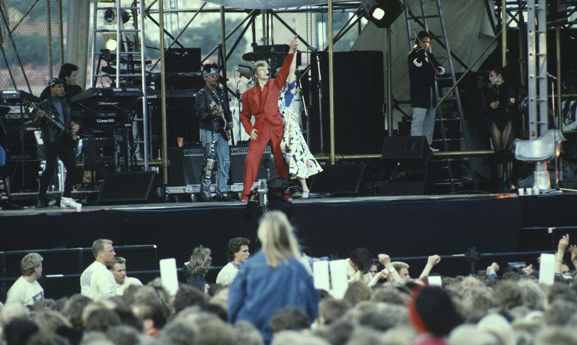 David Bowie tog sin ”Glass spider tour” till Eriksbergsvarvet i Göteborg den 27 juni 1987.
