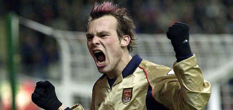 bland de 50 bästa Den engelska tidningen The Times har utsett Arsenals 50 bästa spelare genom tiderna. Fredrik Ljungberg hamnar på 49:e plats på listan.