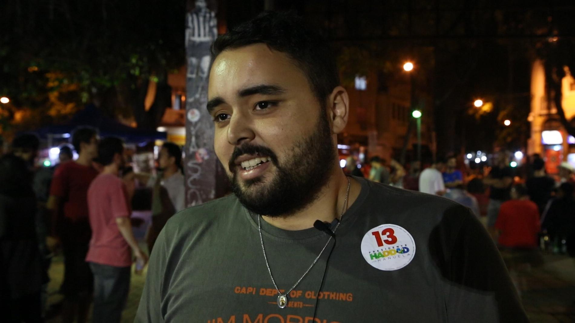 Gabriel Antoun, 24, är orolig efter nattens val. ”Bolsonaro är den nya Hitler”. 