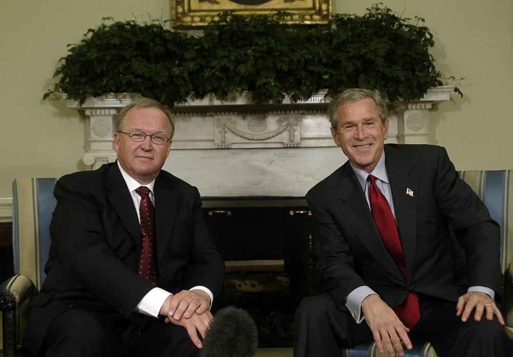 Göran Persson mötte George W Bush under ett besök i Vita Huset 2004, ett år efter invasionen.