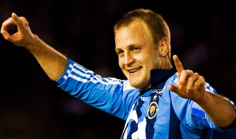 Daniel Sjölund jublar efter ett mål i årets allsvenska.