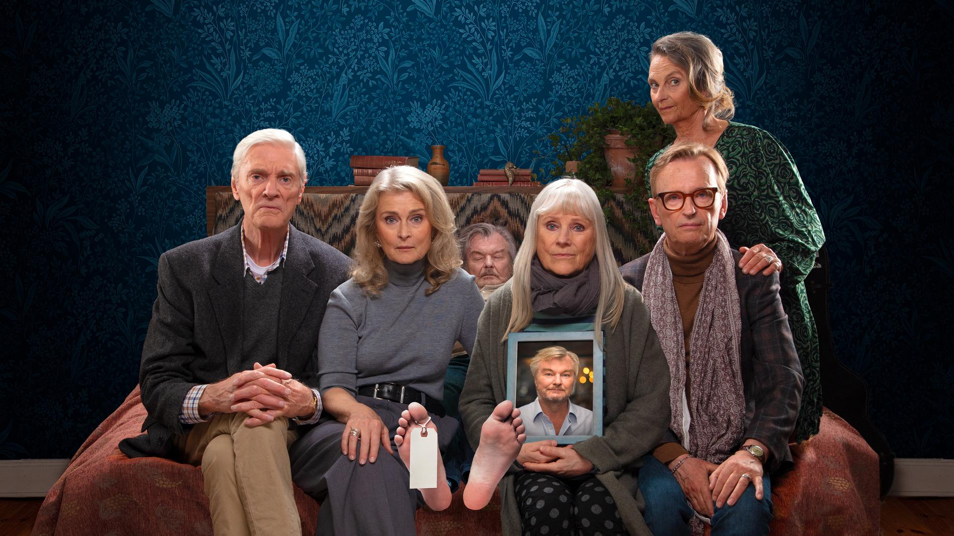 Lorrygånget, med Suzanne Reuter till höger, återförenas i SVT:s stora seriesatsning "Äntligen" i jul.