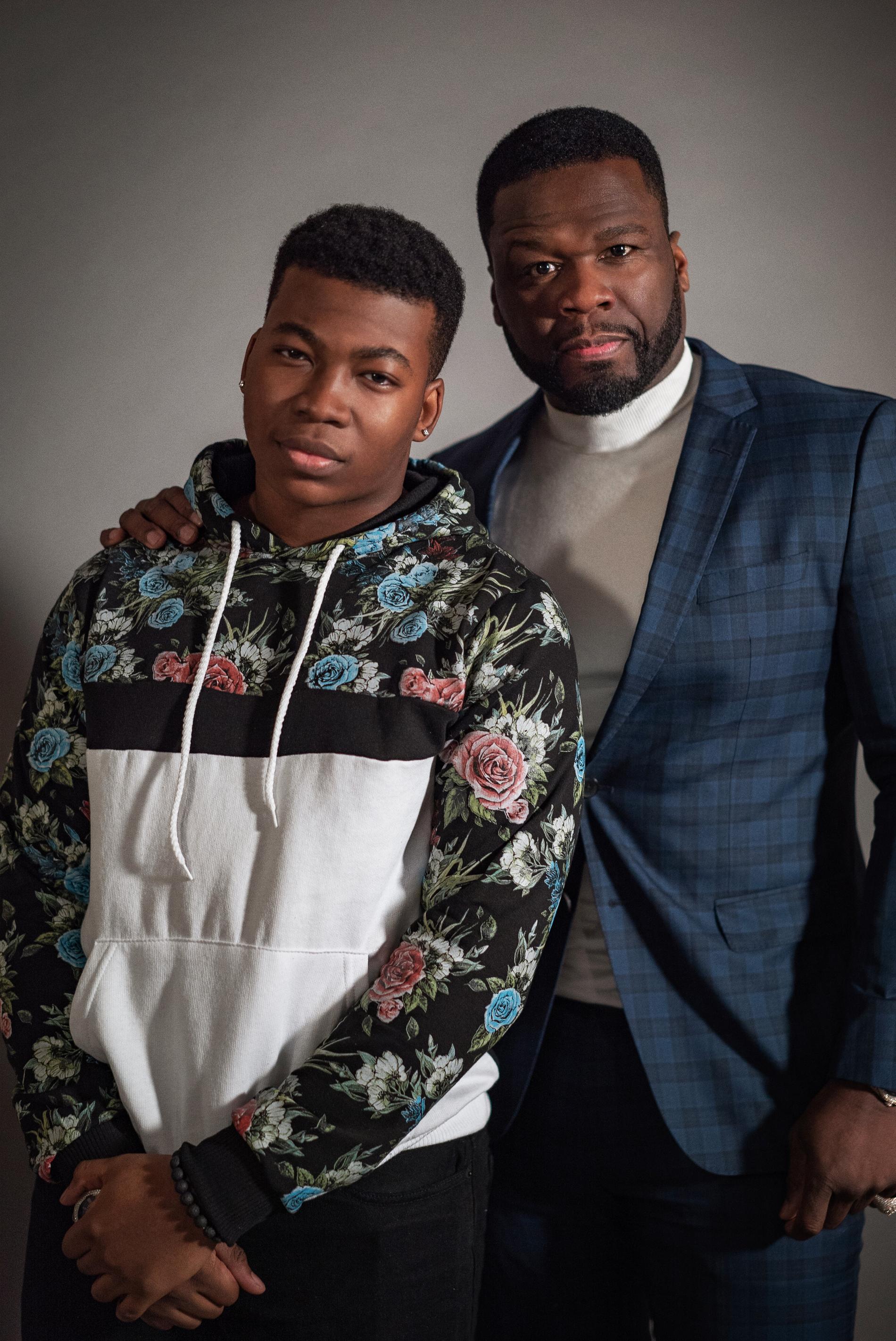 Mekai Curtis med Curtis "50 Cent" Jackson. Båda spelar Kanan Stark i olika installationer av tv-serien "Power". Pressbild.