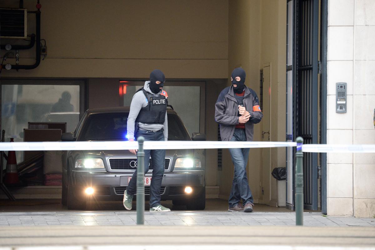 Polis i Bryssel två dagar efter terrordåden.