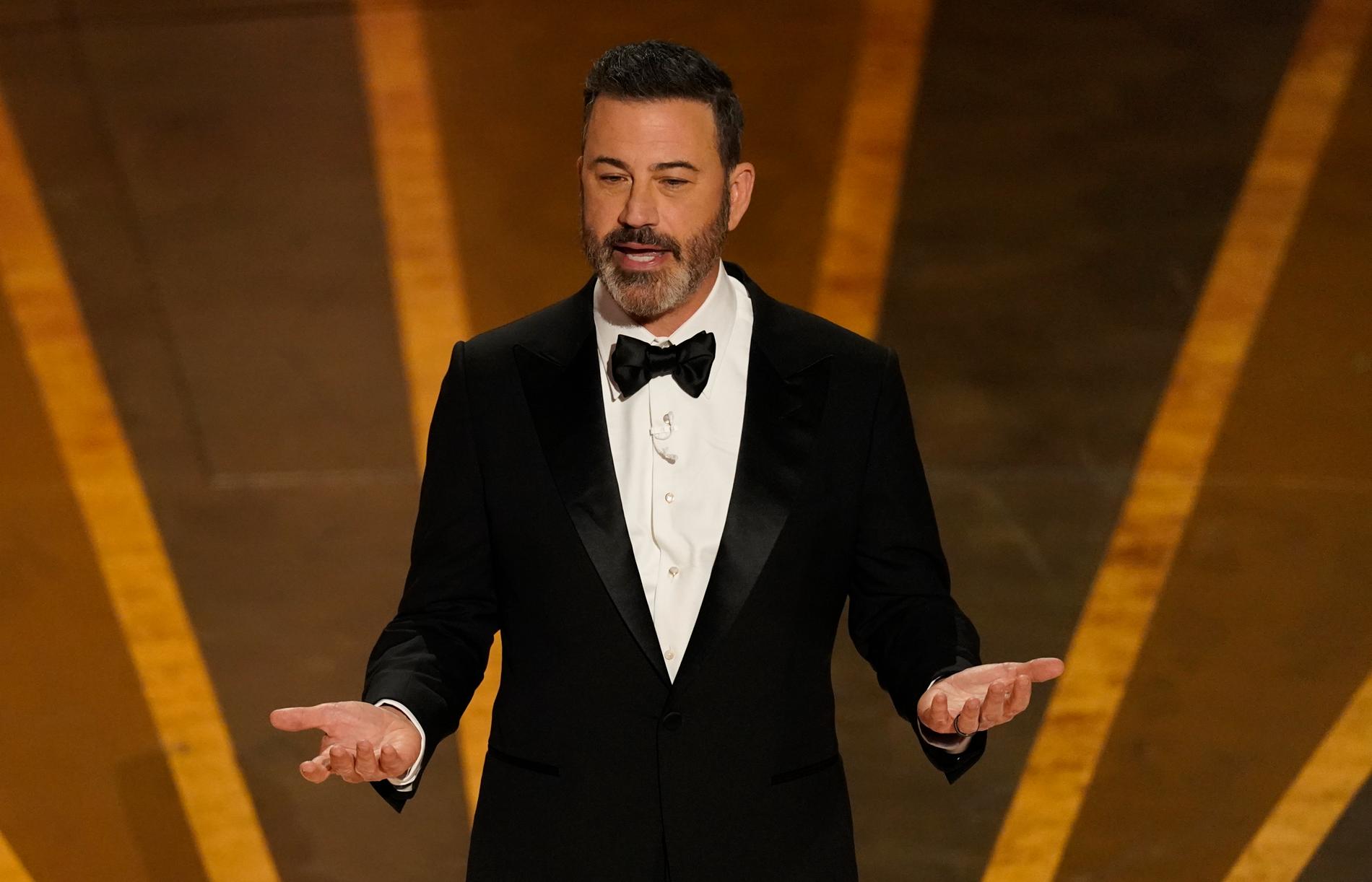 Jimmy Kimmel skämtade om fjolårets skandal.