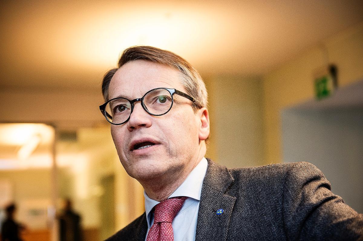 Göran Hägglund tar ut statsrådspension på över 60 000 kronor i månaden utan avdrag för annan inkomst.