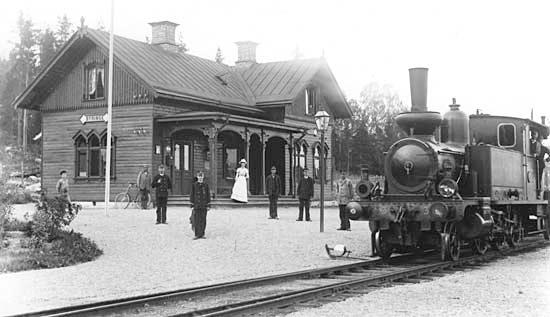 Byringe station 1898, cirka 10 år före hundraåringens födelse. Foto: Sveriges järnvägsmuseum