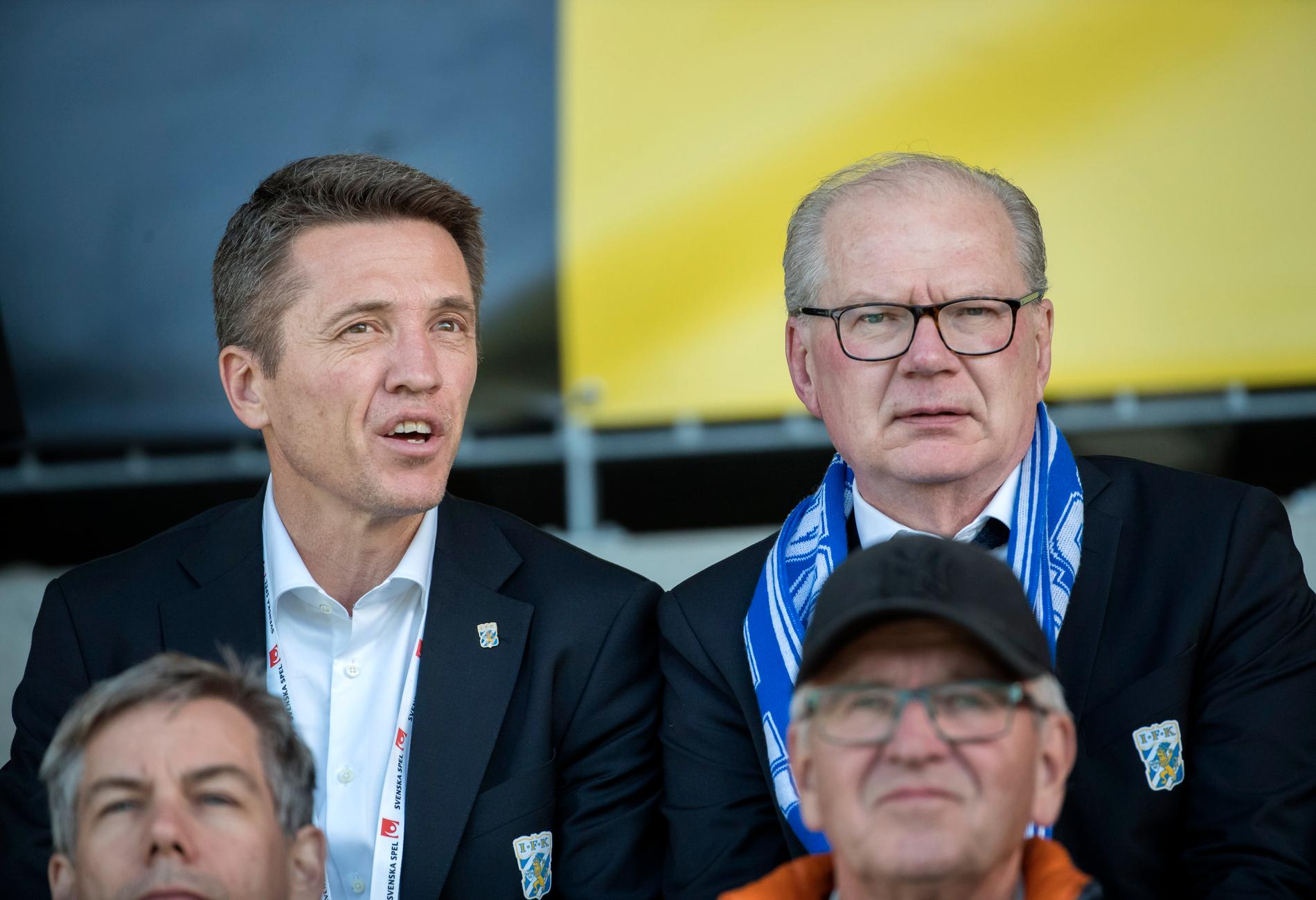 Gren och styrelseledamoten Mats Engström på läktaren.