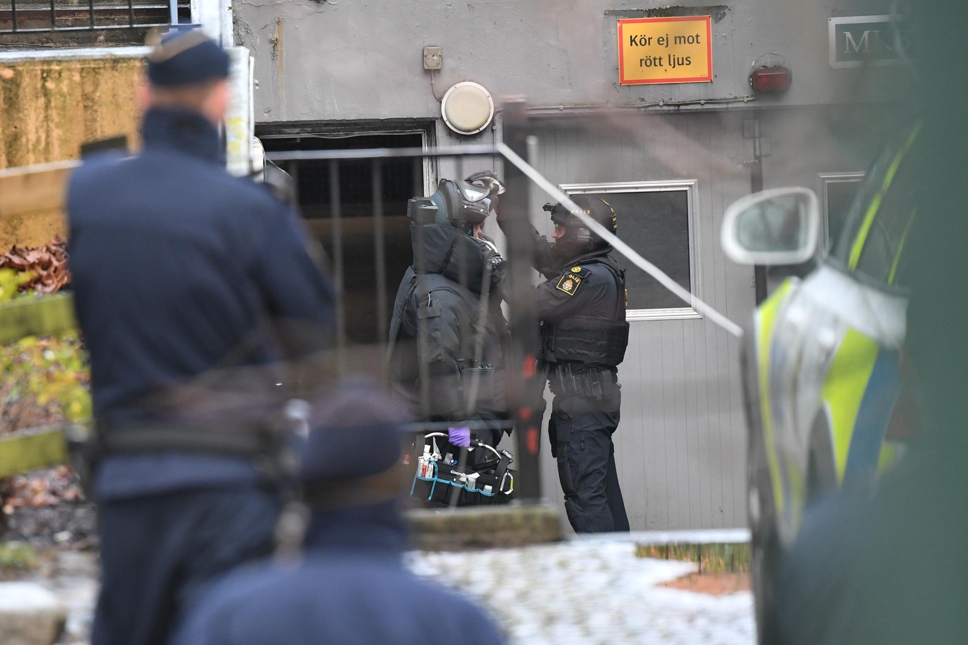 Polisen hittade bomben i ett garage i en av kommunala bostadsbolaget MKB:s fastigheter på Censorsgatan i Hermodsdal.