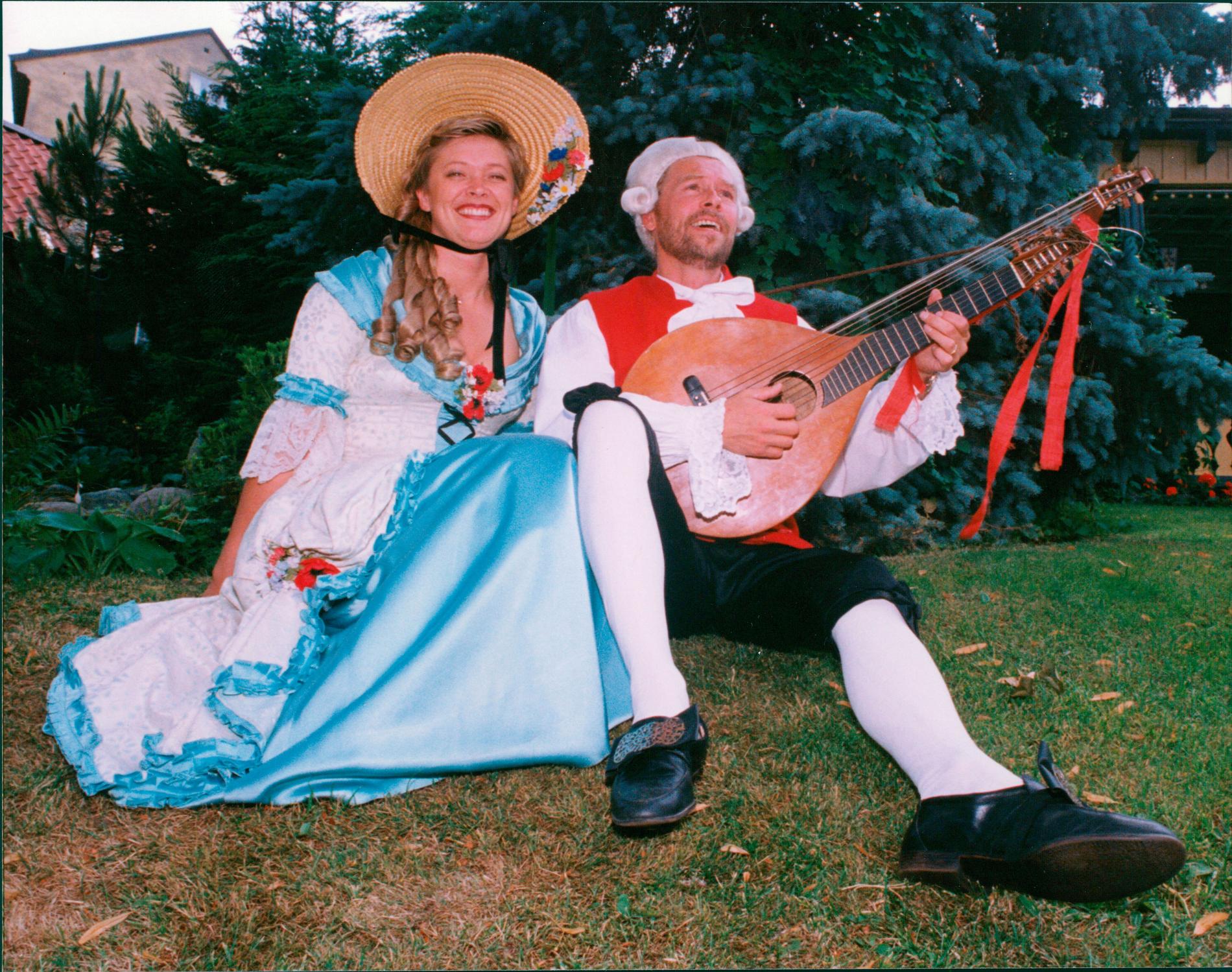 Marie-Louise Gefvert och Peter Lundblad som Ulla Winblad och Bellman 1992.