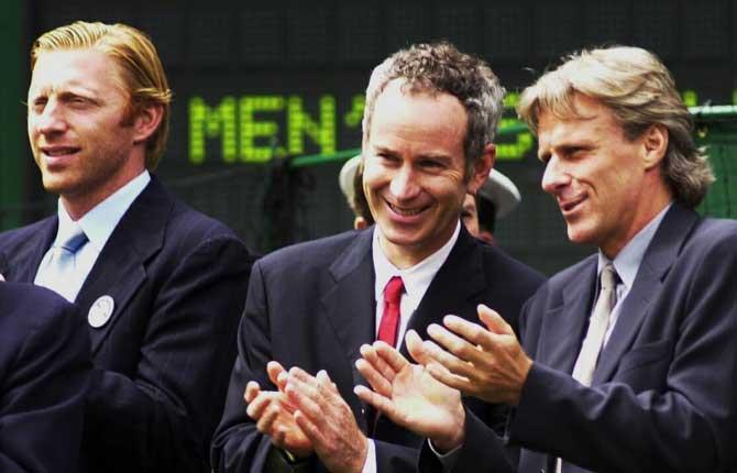 2000 Före detta Wimbledon-mästare hyllas. Från vänster: Boris Becker, John McEnroe och Björn Borg.