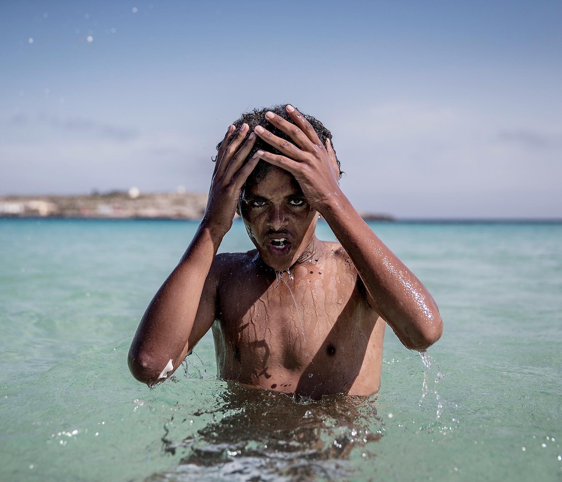 Båtflyktingar från Afrika hamnar ofta i Lampedusa, Italien. Foto: Magnus Wennman, Aftonbladet