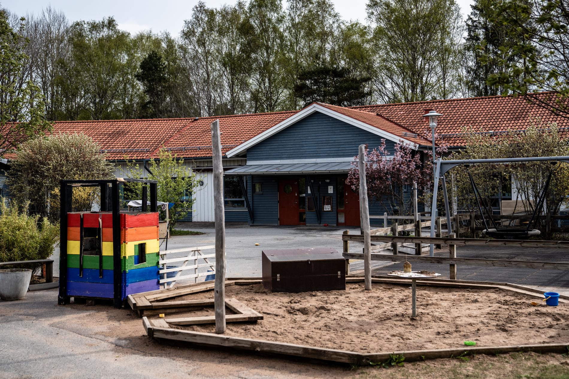 I en gammal nedlagd förskola i Härryda kommun utanför Göteborg har skolföretaget fått tillstånd att öppna en ny skola till hösten. 