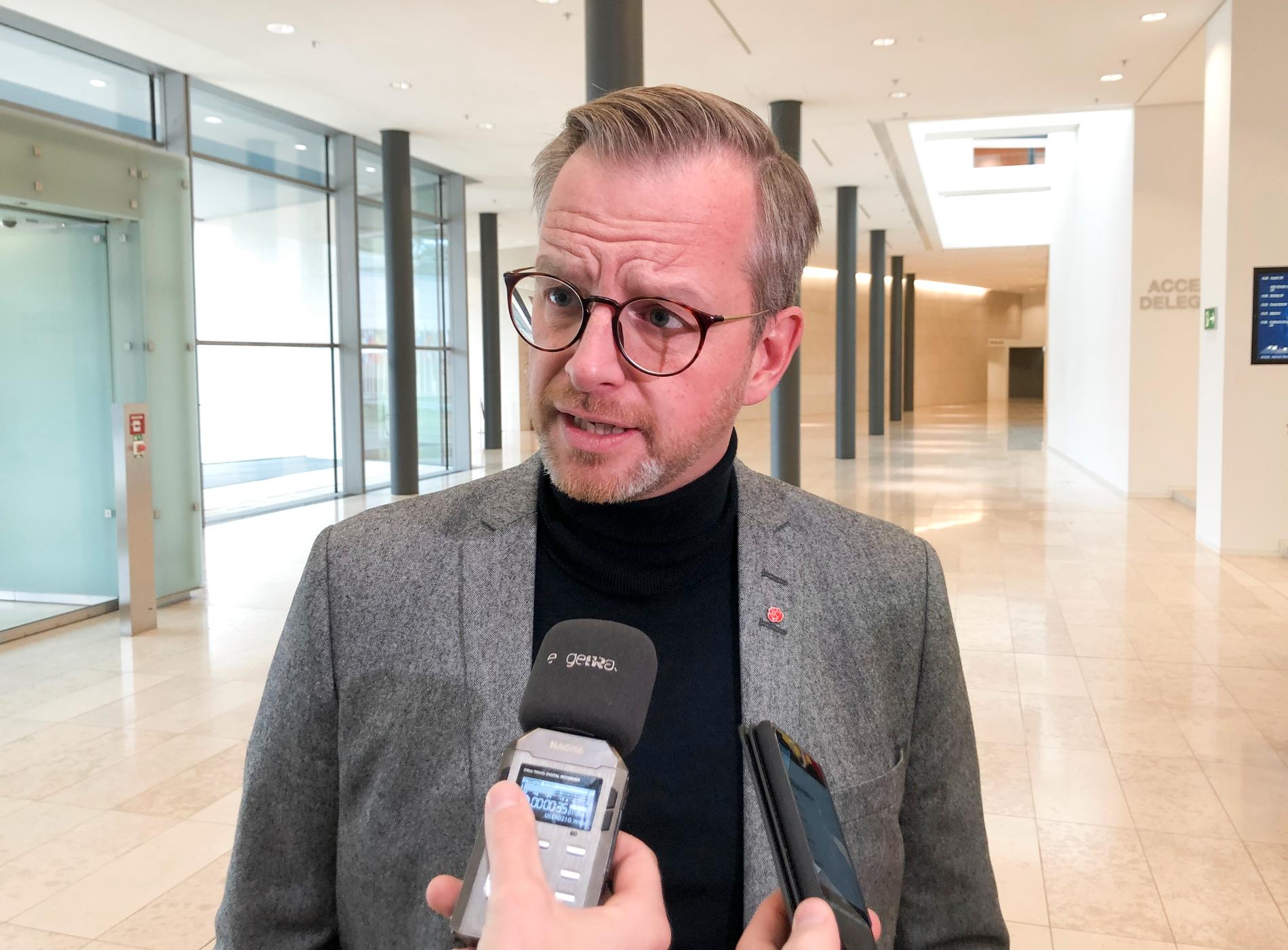 Hotet från högerextrema terrorister diskuterades av inrikesminister Mikael Damberg (S) och hans EU-kollegor vid måndagens ministermöte i Luxemburg.