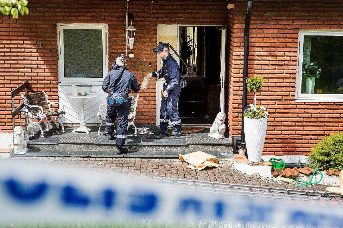Den 28 maj 2015 hittades ett par i 70-årsåldern döda i sin brandskadade villa i Norrahammar.