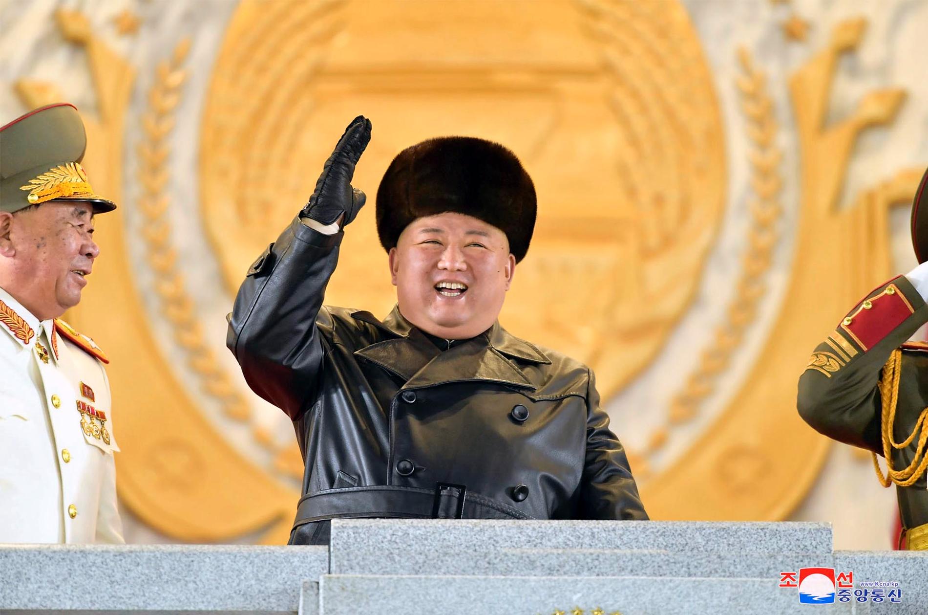 Nordkoreas diktator är ensam i landet om att få bära skinnrock. 