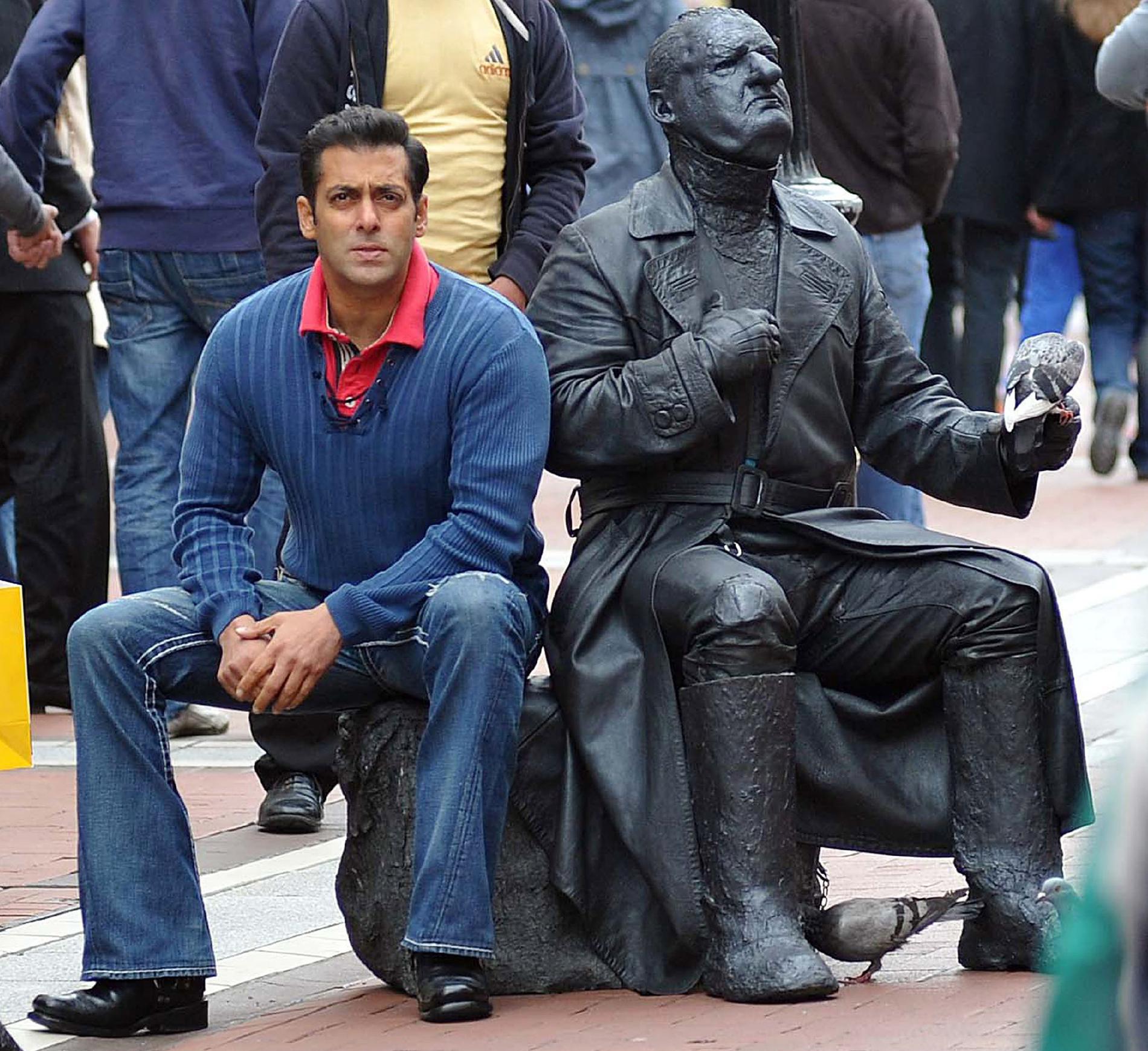 Salman Khan under en filminspelning i Dublin. Skådisen vill nu frigöra 400 indiska fångar.