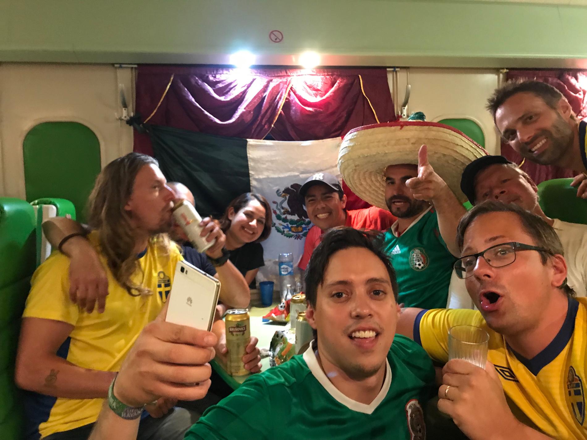 Jacob Naredi och hans vänner reste med mexikanska supportrar: ”Vi bjöd på nubbe – de bjöd på tequila”