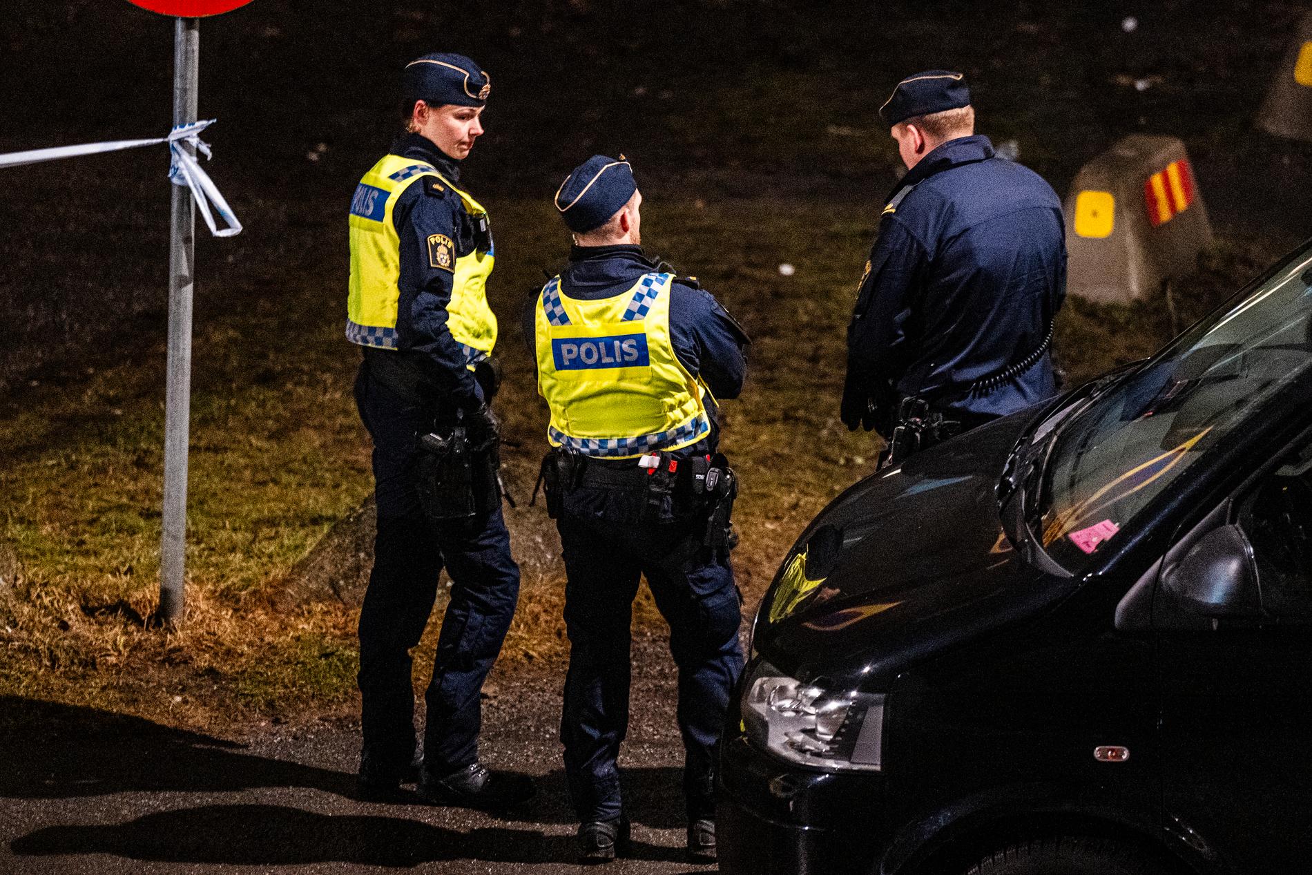 Mannen sköts ihjäl i fredags kväll i södra Stockholm. 