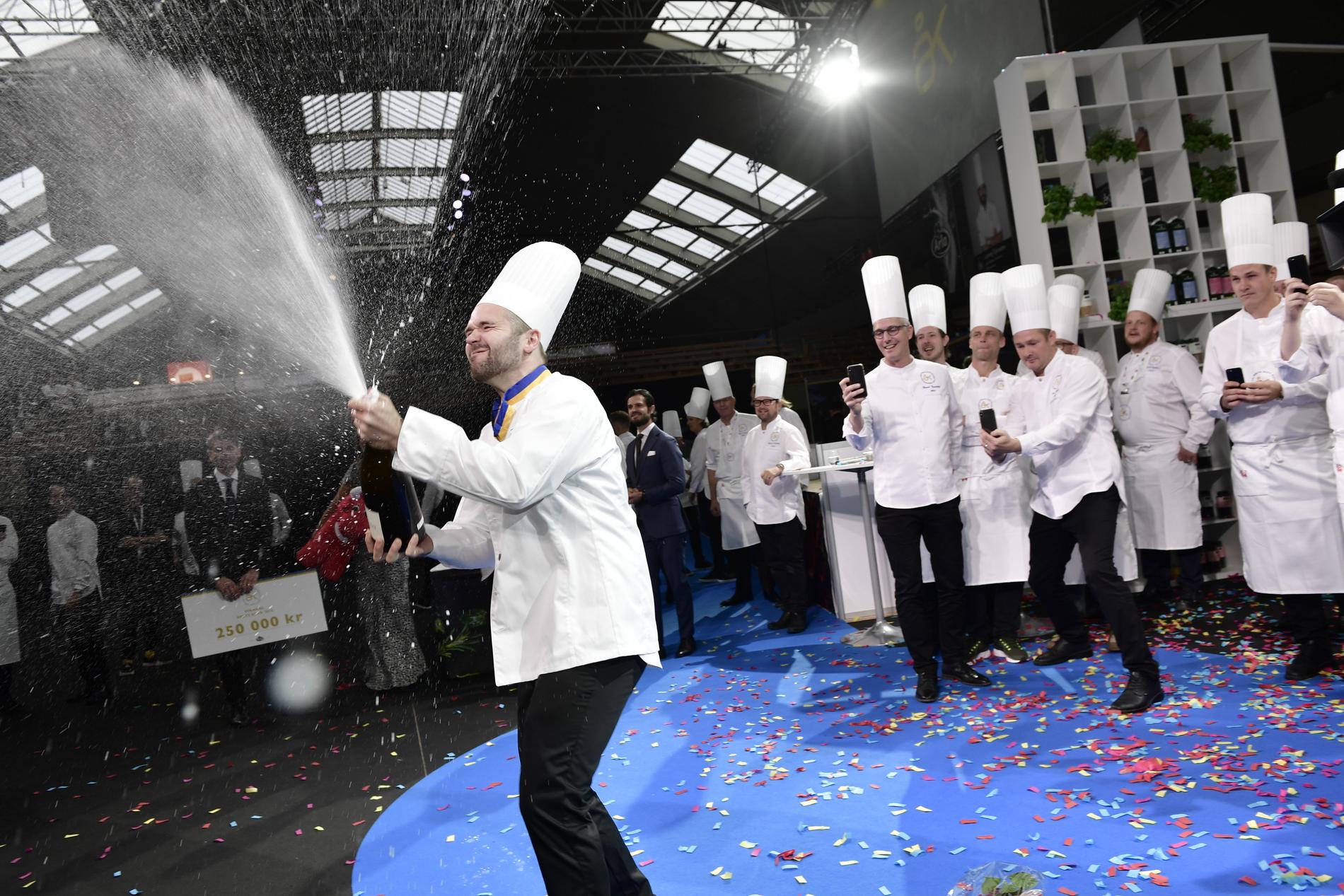 David Lundqvist firar att han vunnit Årets kock 2018, som avgjordes i Kungliga tennishallen under två dagar.