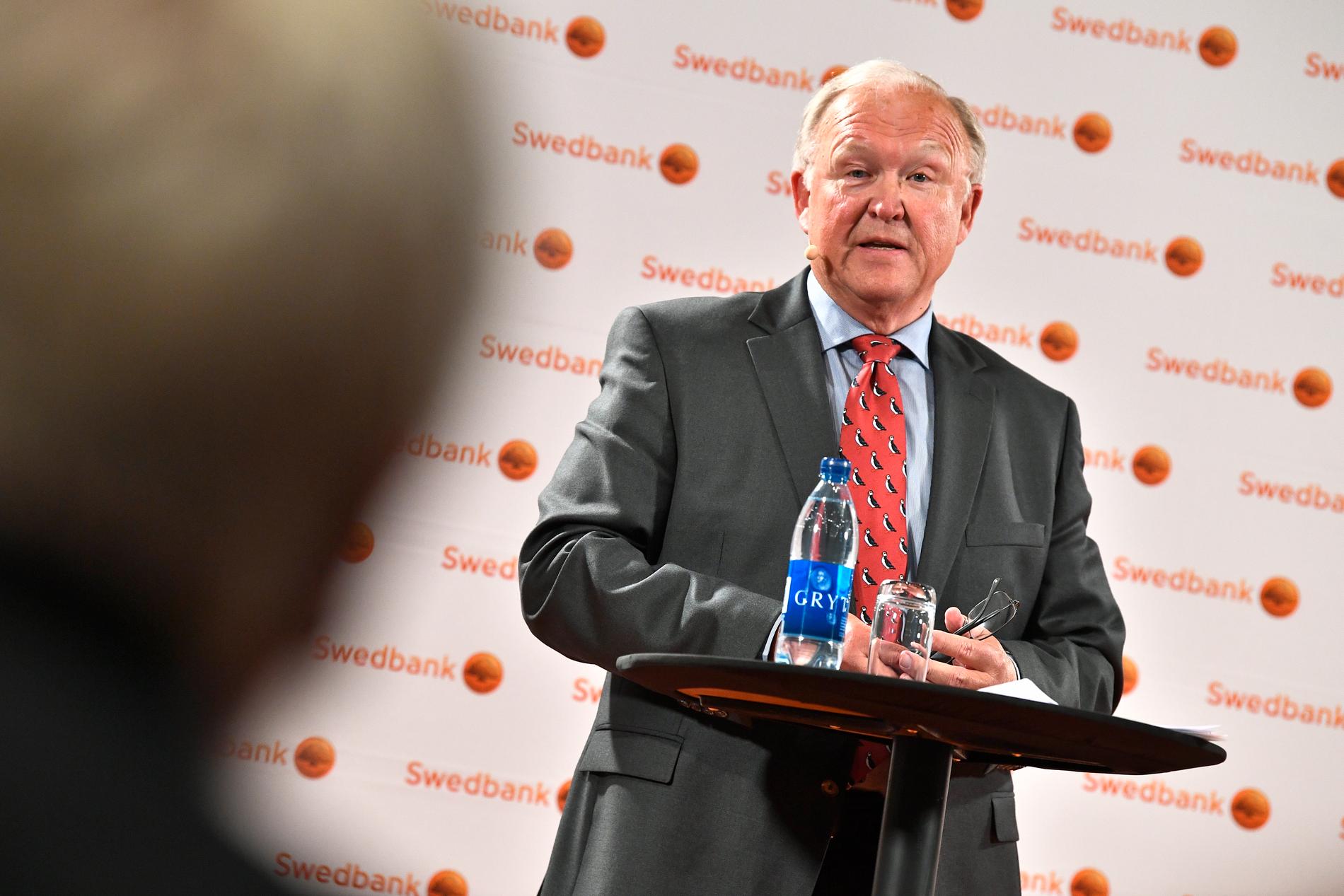 Swedbanks styrelseordförande Göran Persson håller öppet för att stämma tidigare ledning. Arkivbild.