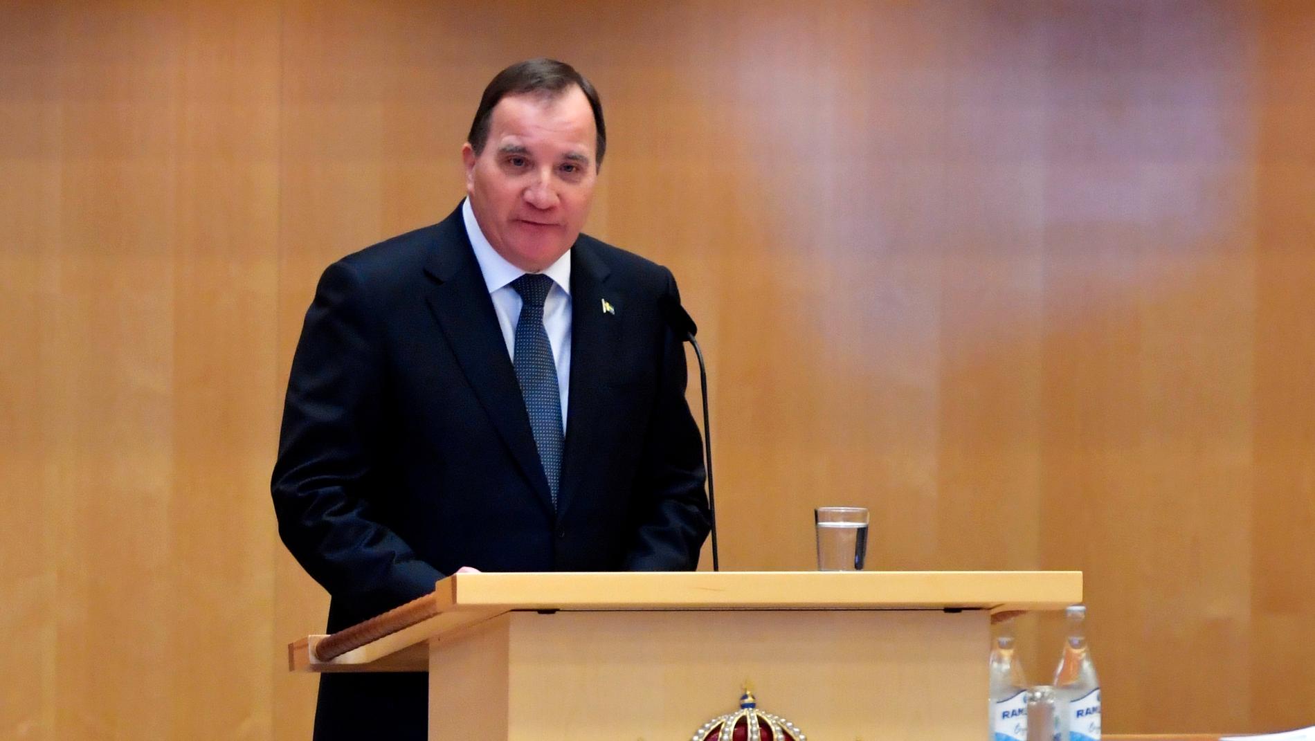 Statsminister Stefan Löfven (S) läser regeringsförklaringen i rikdagens kammare.
