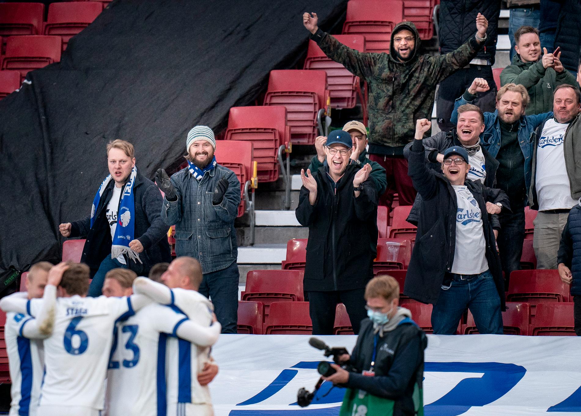 FC Köpenhamn-spelare jublar framför hemmapubliken efter ett av målen i 3–2-segern hemma mot Århus. Till sommaren ska Parken även ta emot EM-publik när fyra matcher spelas i den danska huvudstaden.