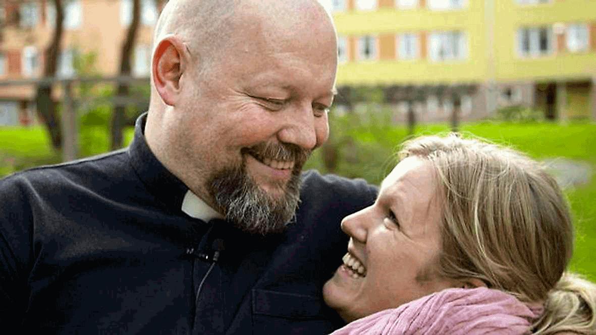 Prästen David Castor sökte kärleken i dejtingprogrammet ”Tro, hopp och kärlek” – och hittade den i Anna-Klara Gustavsson