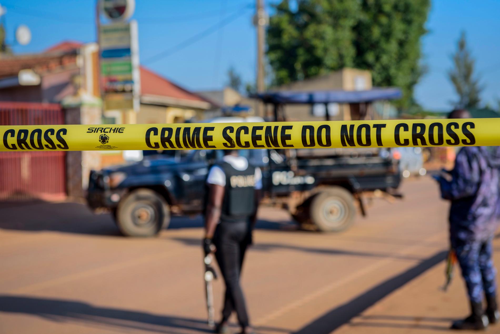 Ett troligt terrordåd har genomförts i Uganda under lördagskvällen.
