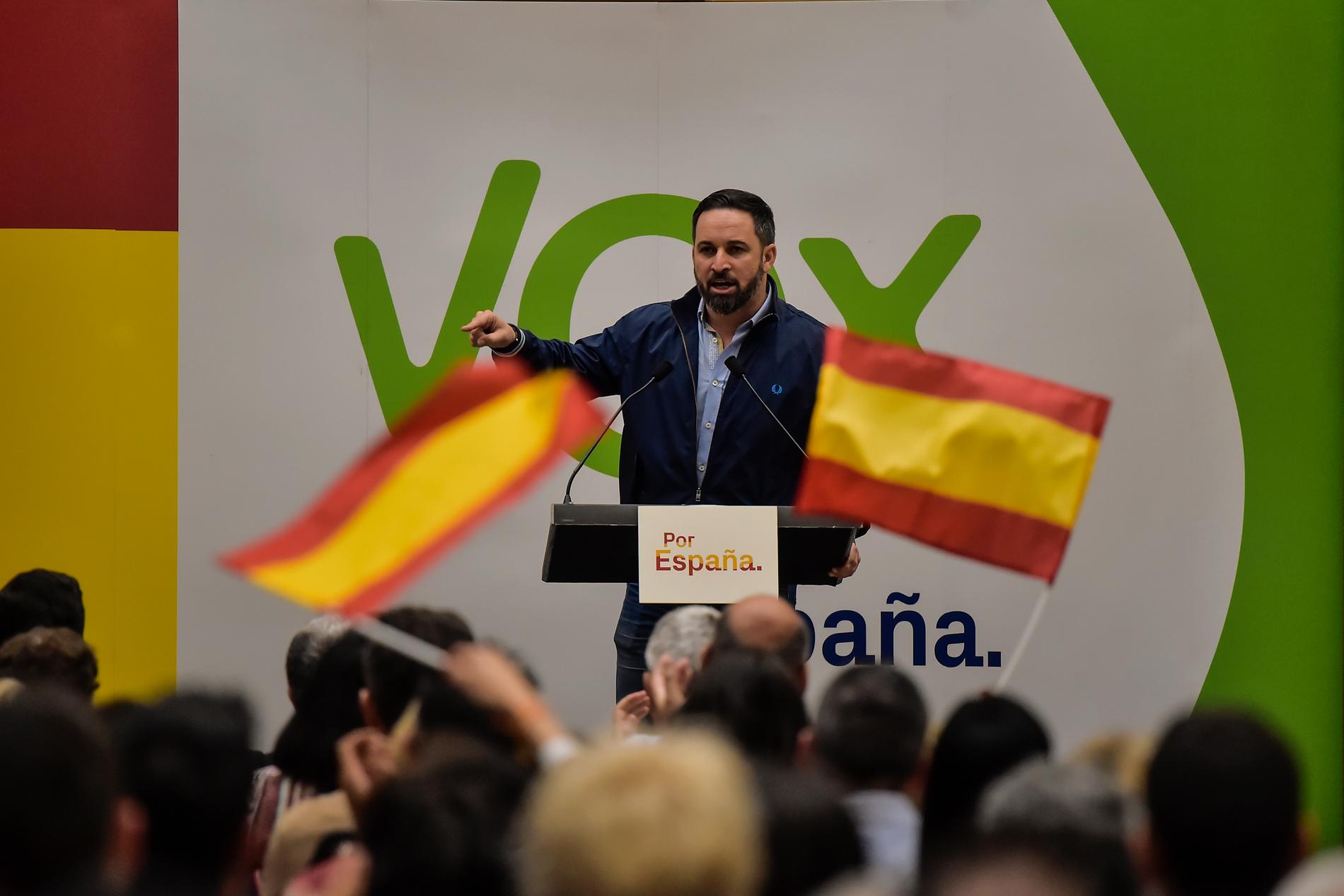 Santiago Abascal, ledare för det högerextrema Vox, under ett valmöte den 13 april i San Sebastián i norra Spanien.