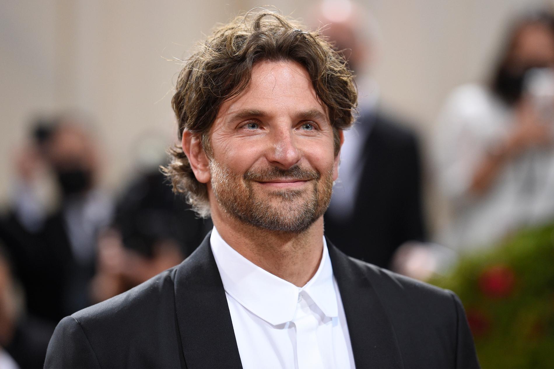 Bradley Coopers ”Maestro” har mötts av kritik för lösnäsan han bär i filmen. 