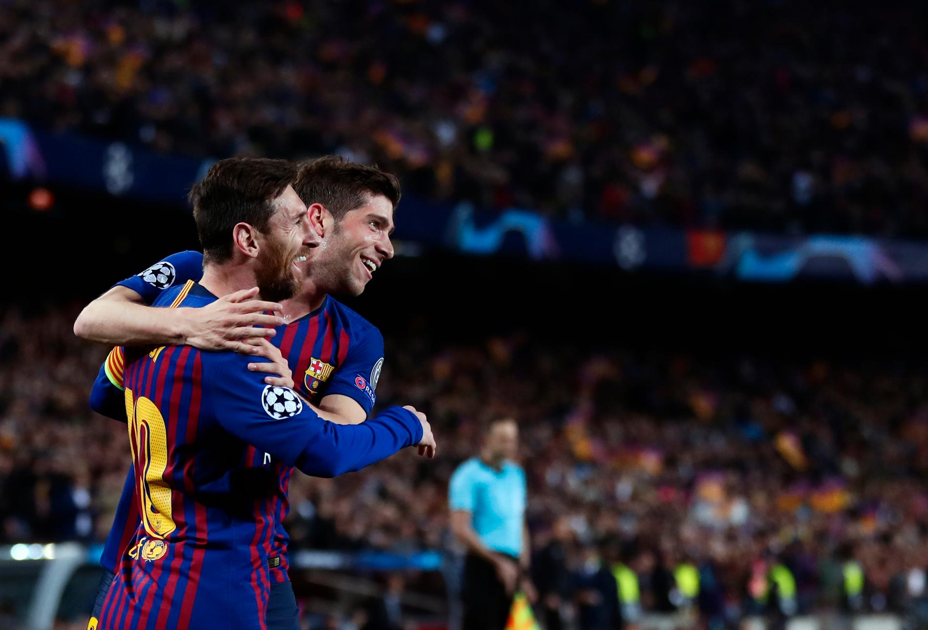 Sergi Roberto firar ett mål tillsammans med Messi under deras tid i Barcelona.